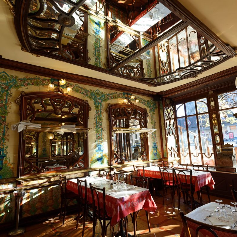 Interior-of-Bouillon-Chartier-in-Montparnasse-area-of-Paris