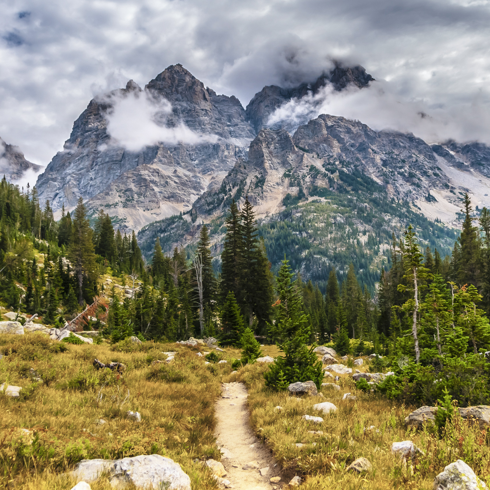 9 Best Hikes In Wyoming