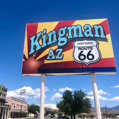 A welcome sign in Kingman, Arizona.