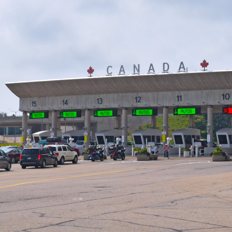 Cars at the Canadian border leaving the U.S.