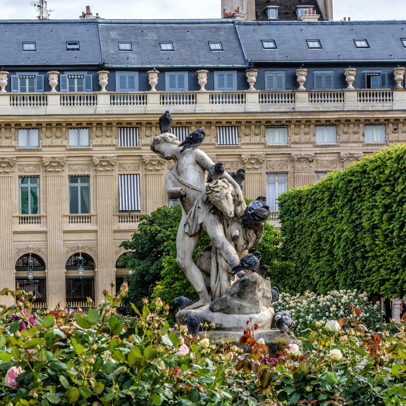 Courtyard in Palais Royal.