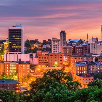 Downtown Lynchburg, Virginia, in the evening.