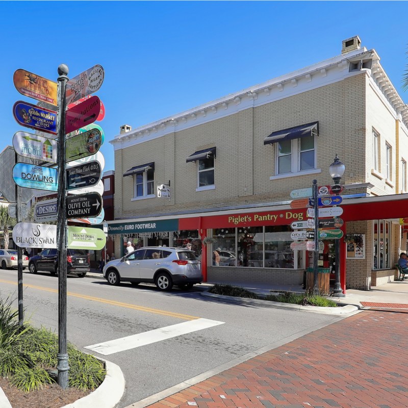 Downtown Streets of Mount Dora, Florida.