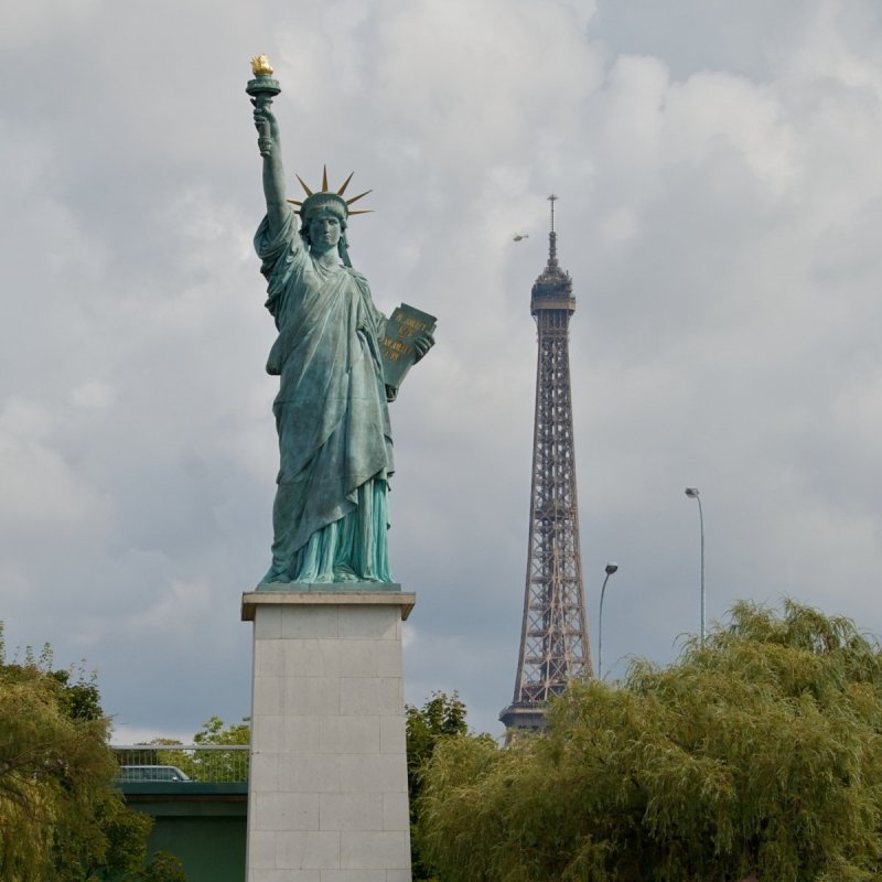 Eiffel Tower and Statue of Liberty.
