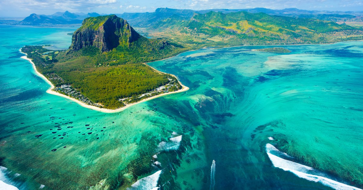 Visit the Amazing Mauritius Underwater Waterfall - TravelAwaits