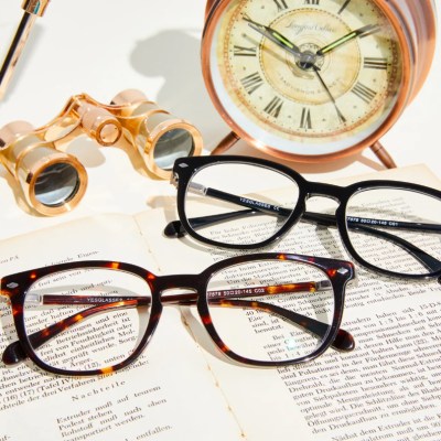 Stylish prescription glasses from Yesglasses.
