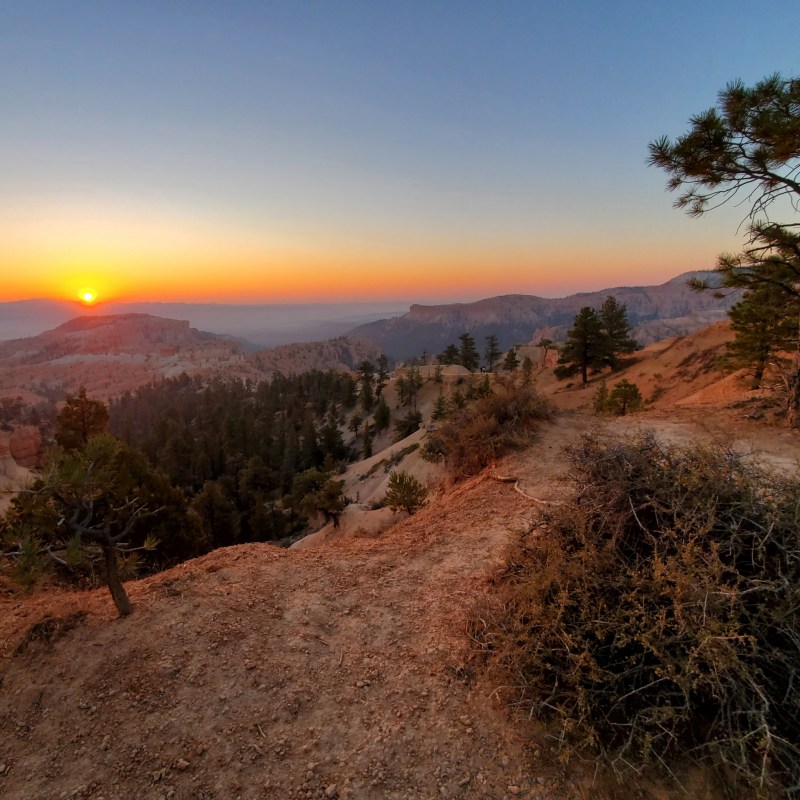 Sunrise views in Bryce Canyon National Park.