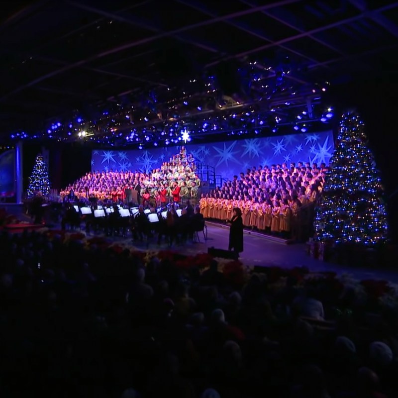 The EPCOT Candlelight Processional from 2019.
