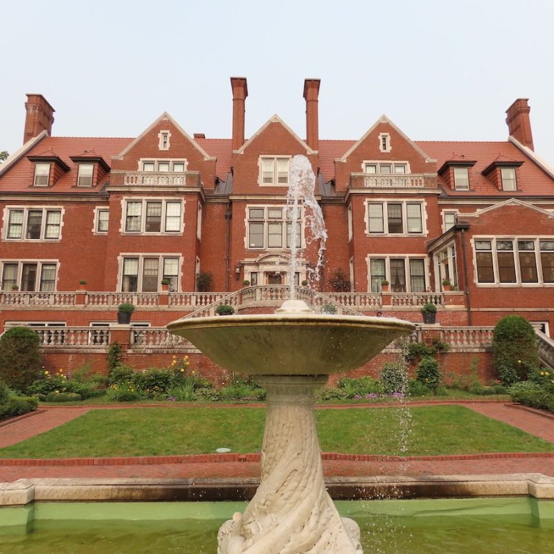 The exterior of Glensheen Mansion.