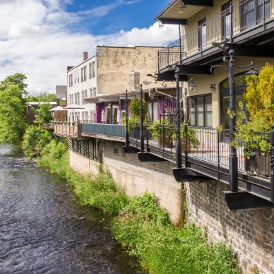 Cityscape at the Silver creek at the city of Silverton, OR, USA