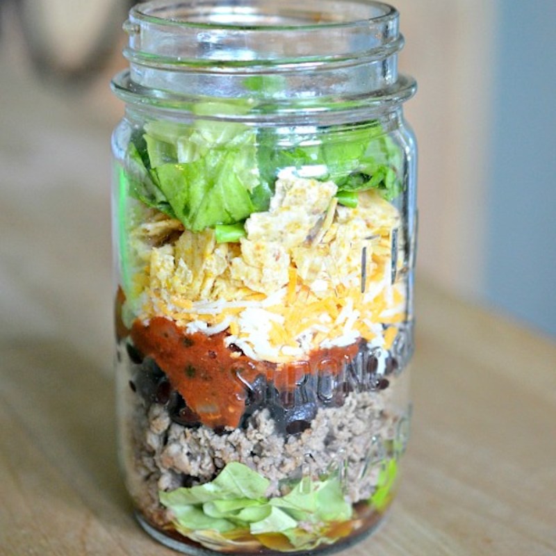 Mediterranean Mason Jar Salads - Eat Yourself Skinny