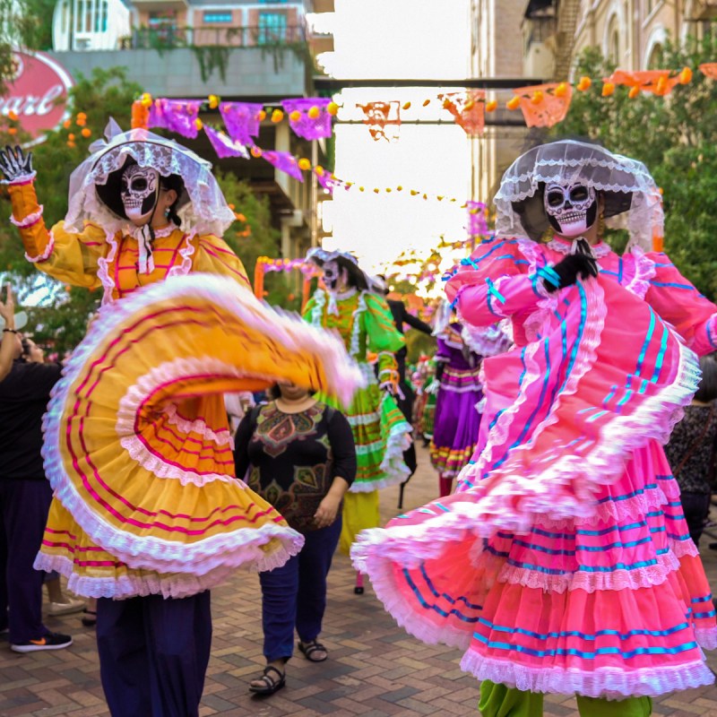 San Antonio Día de Los Muertos performers.