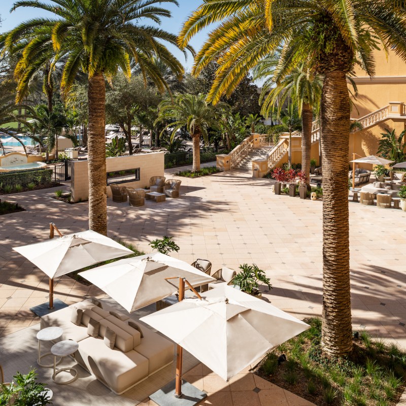 Pool courtyard, The Ritz-Carlton Orlando, Grande Lakes.