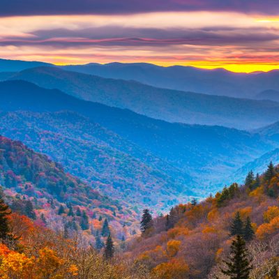 Smoky Mountains National Park in Tennessee, Autumn at dawnSmoky Mountains National Park in Tennessee, Autumn at dawn