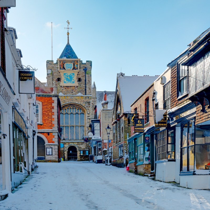 Snowy day in Rye, England