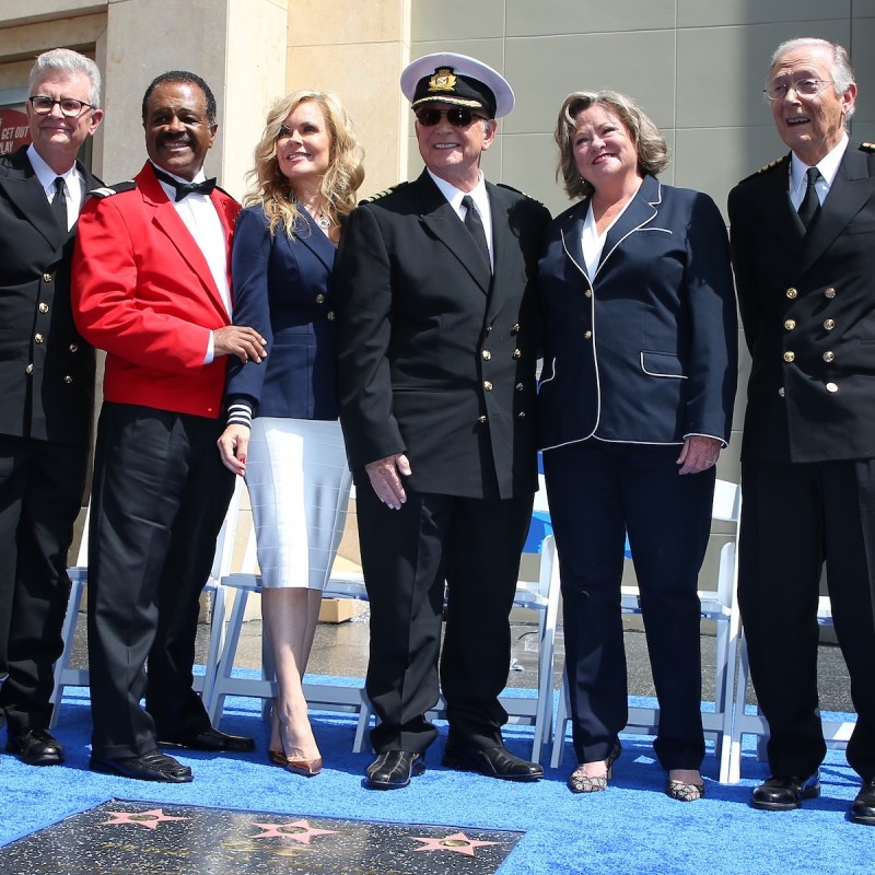 Fred Grandy, Ted Lange, Jill Whelan, Gavin MacLeod, Cynthia Tewes and Bernie Kopell attend a ceremony honoring the The Love Boat.