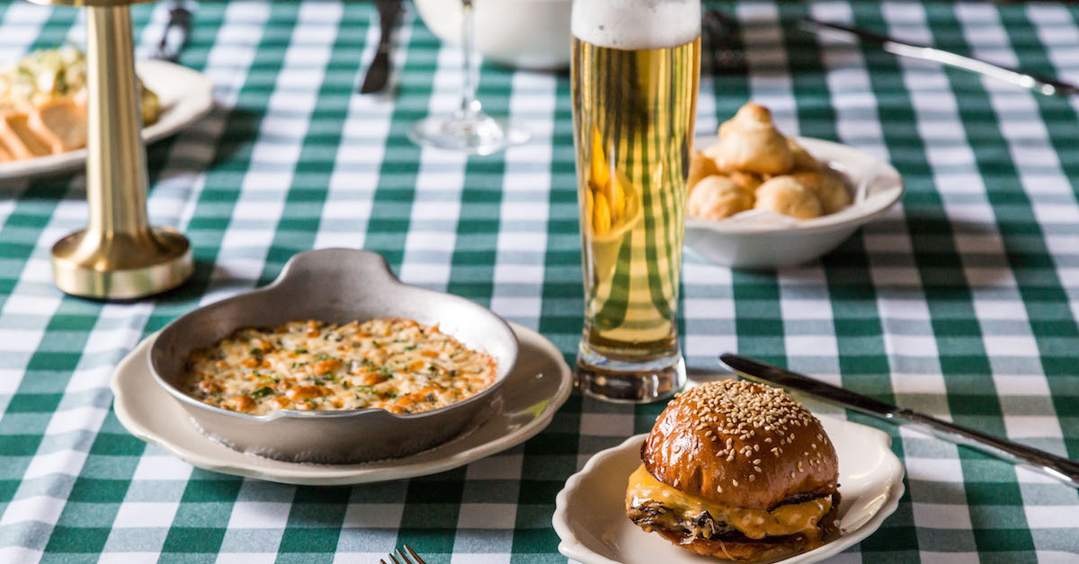 15 Incredible Restaurants To Try In Charleston | TravelAwaits