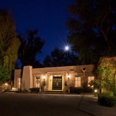 Evening view of the Palacio de Marquesa in Taos, New Mexico.