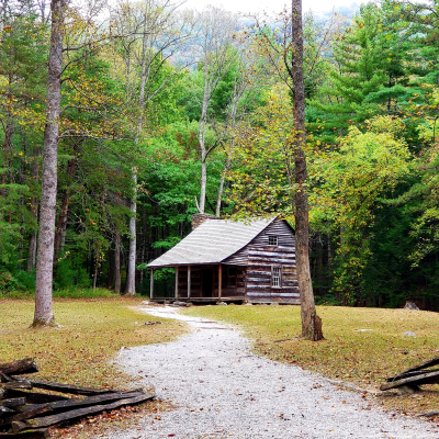 The Carter Shields Cabin on Cades Cove Scenic Loop at Townsend, Tennessee.