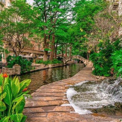 Quiet early morning on the San Antonio Riverwalk.