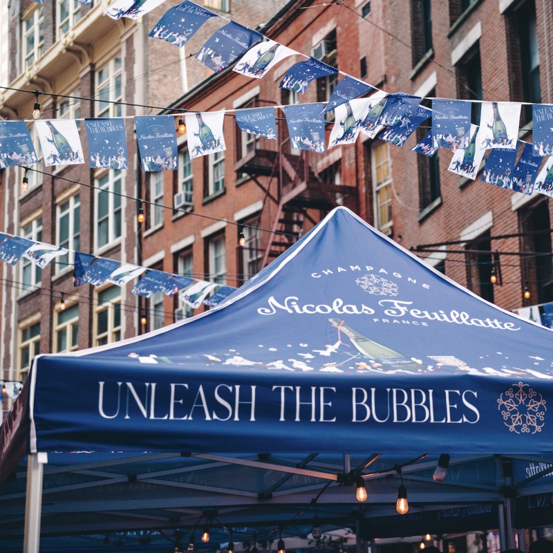 "Unleash the Bubbles" on Stone Street