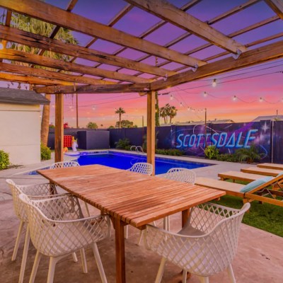 Backyard view from Galactic Getaway Vrbo rental in Scottsdale