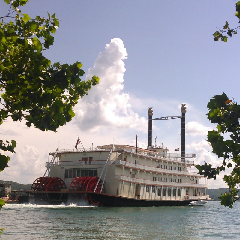 Showboat Branson Belle