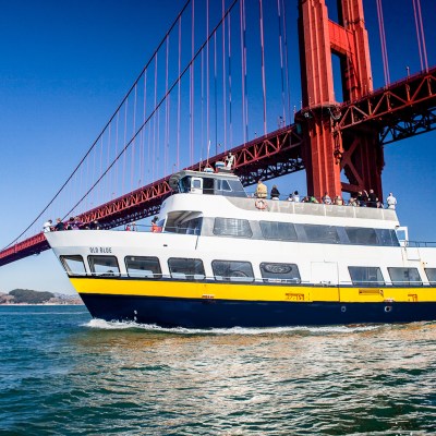 Cruise under Golden Gate