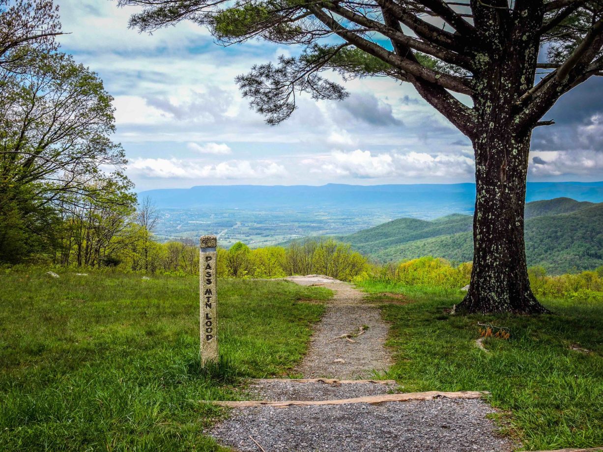 Skyline Drive in Shenandoah National Park, Virginia