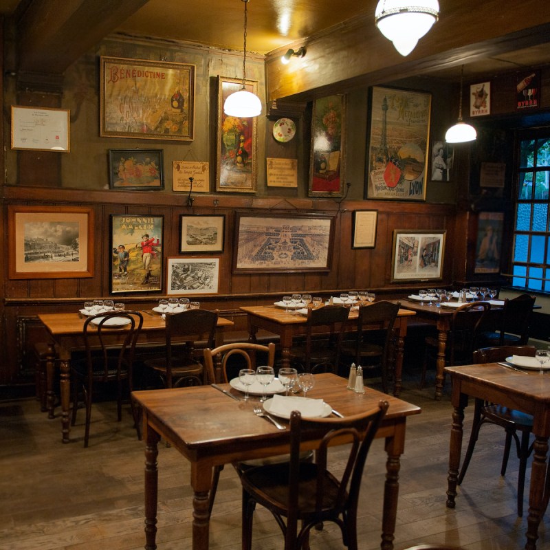 Dining area in one of Lyon's bouchons