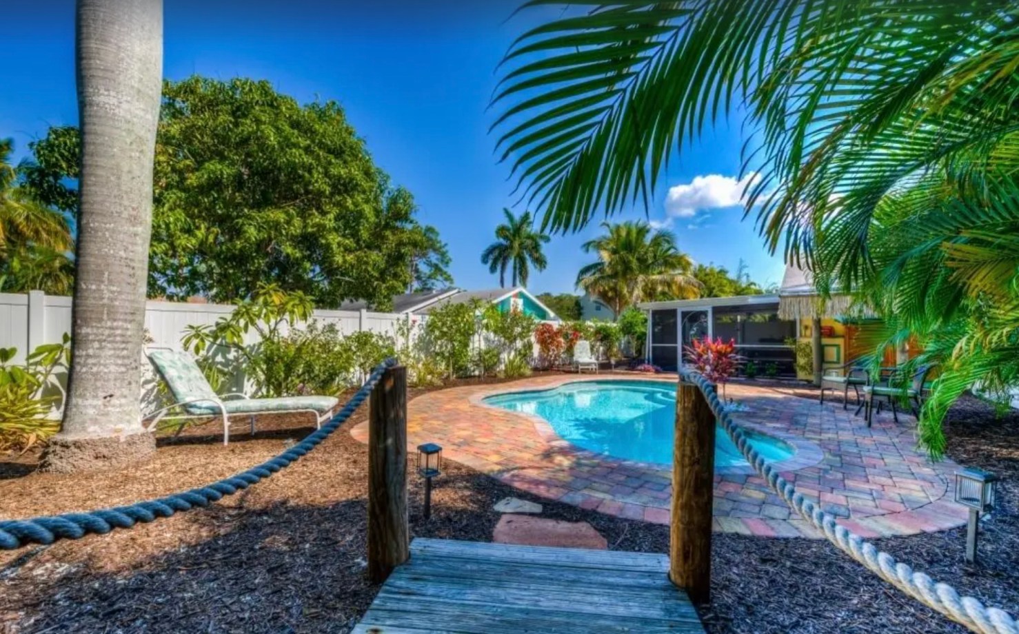 Sarasota Vrbo Bungalow With Heated Pool And Garden