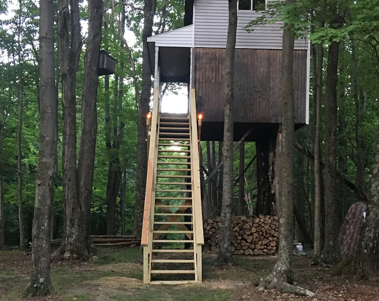 Treehouse On 130 Acres in West Virginia