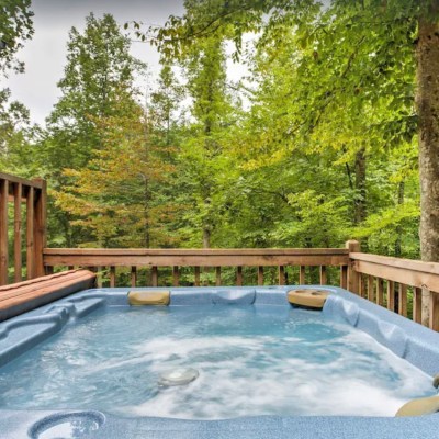 View of Red River Gorge forest from Woodsman cabin rental in Powell County, Kentucky