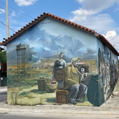 Mural at Koroupi Station