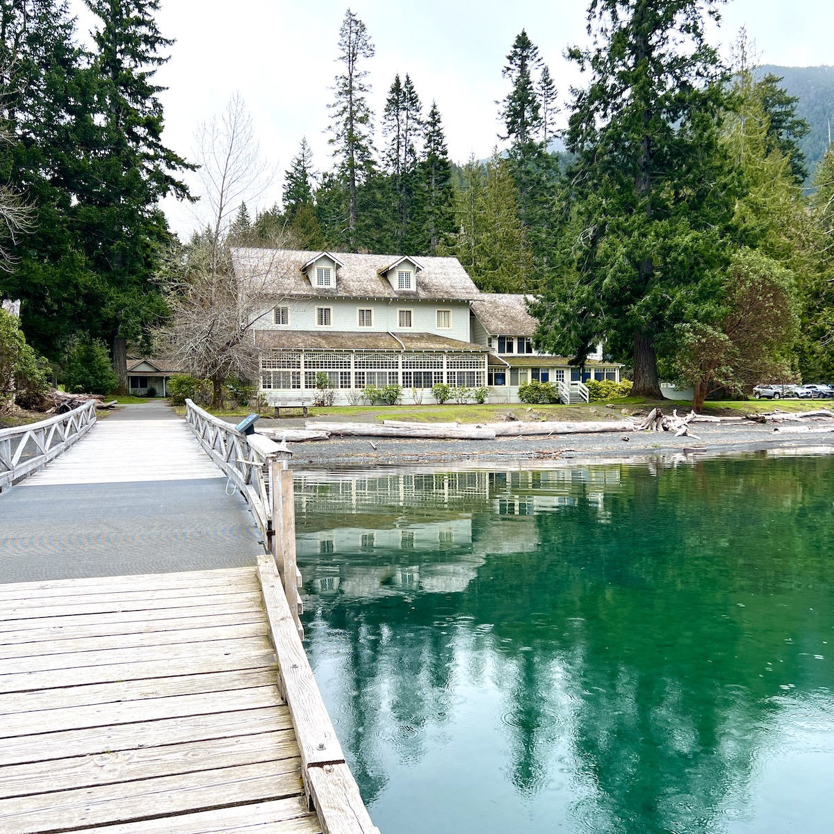 Lake Crescent Lodge