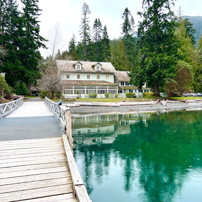 Lake Crescent Lodge