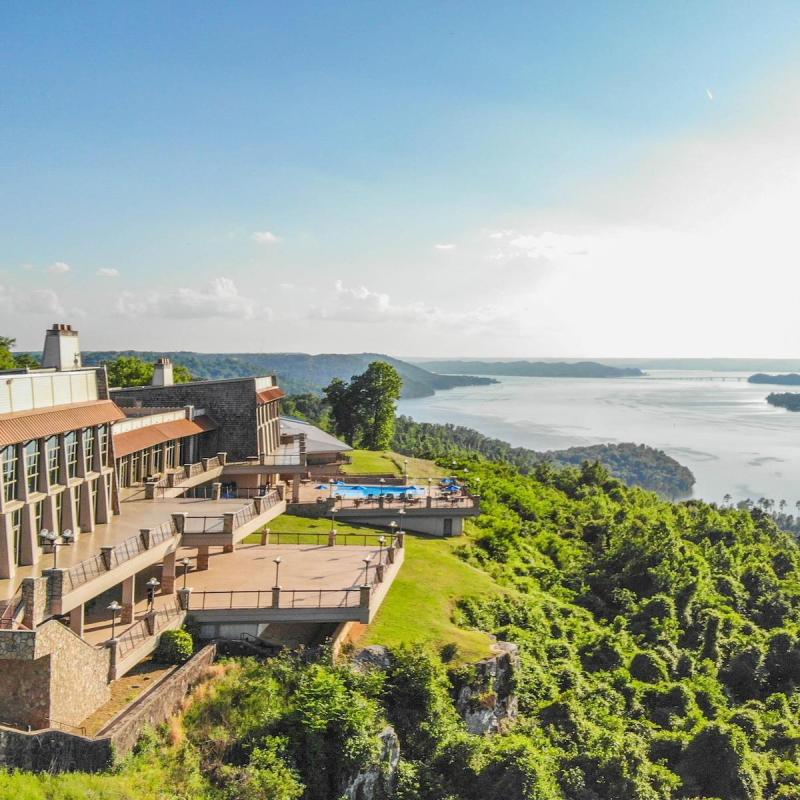 lodge at Lake Guntersville State Park