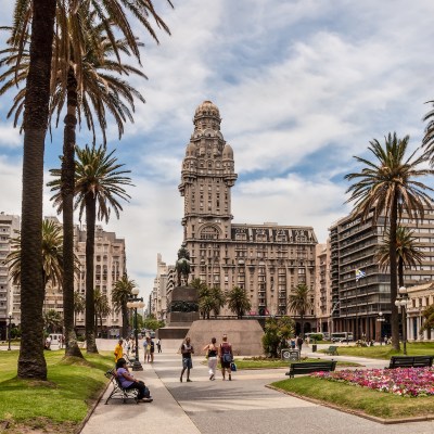 Montevideo's Plaza Indepedencia