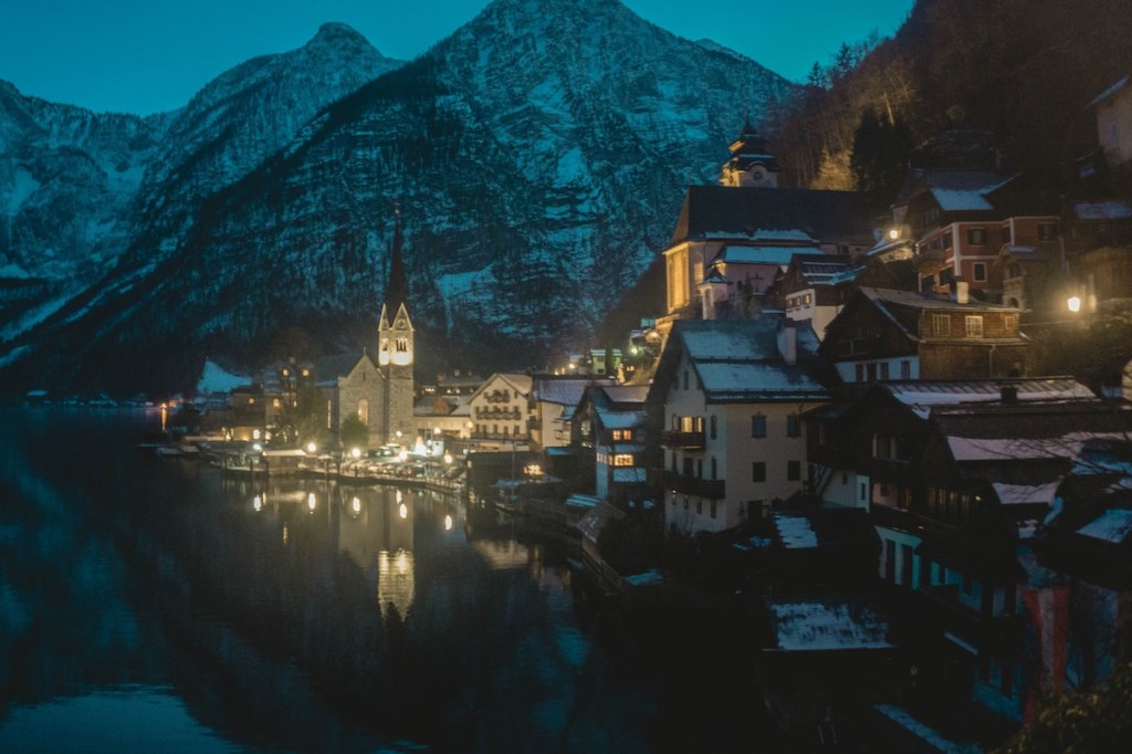 December in Hallstatt