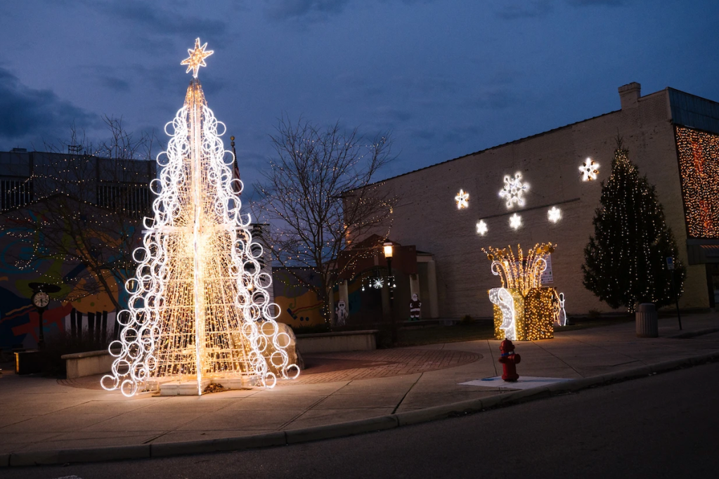 Downtown Middletown Christmas decorations