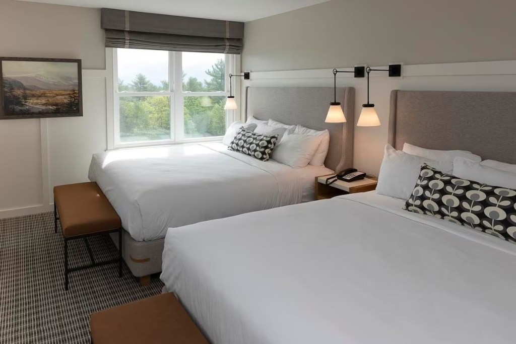 White Mountain Hotel & Resort