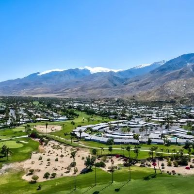 best airbnbs in palm springs featured image
