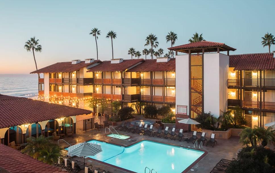 Pool view of La Jolla Shores Hotel