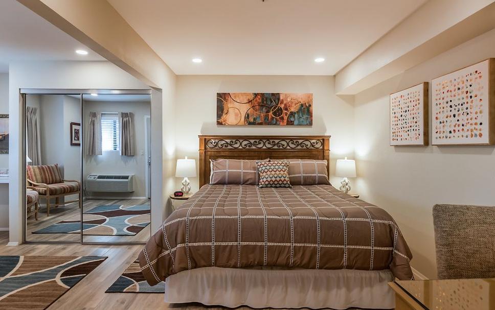 Bedroom view of Sedona Uptown Suites