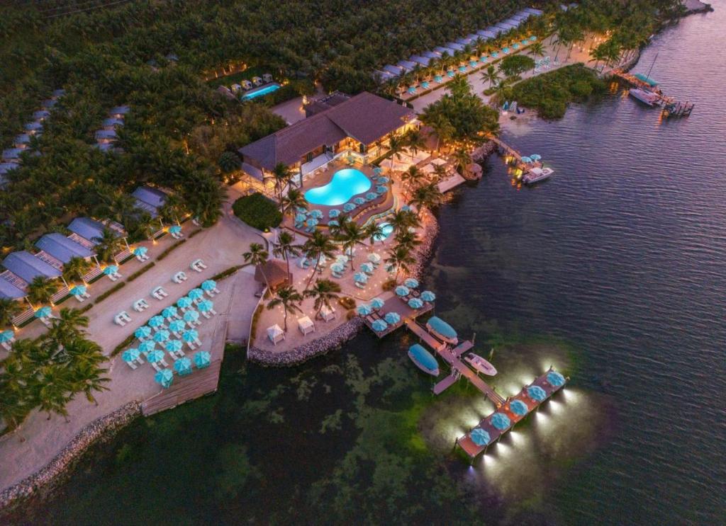 Building view of Bungalows Key Largo