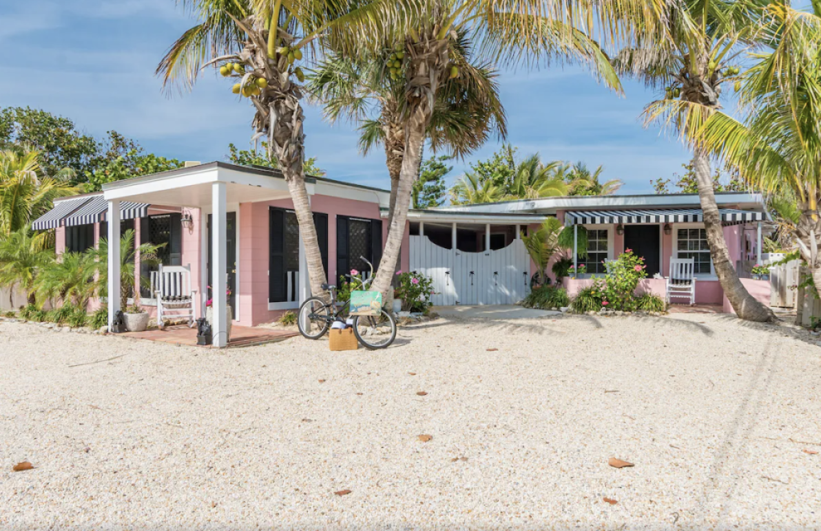 Building view of the Paradise Found Florida - Private Ocean Front Cottage Paradise Found Florida Melbourne Beach Dog Friendly