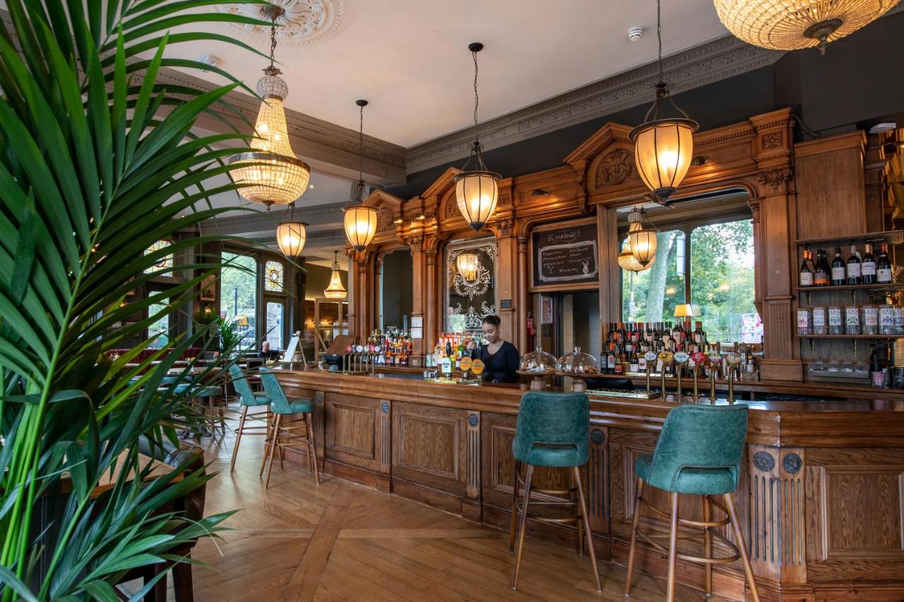 10 Cheap Places to Stay in London: Hostels, Hotels, Boutiques, & More