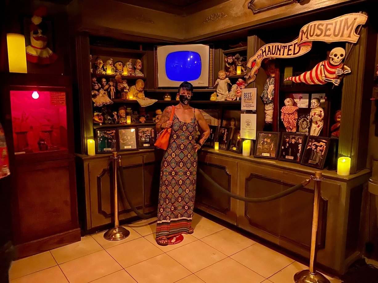 9-funky-weird-things-to-do-in-las-vegas-beyond-the-casinos-travelawaits