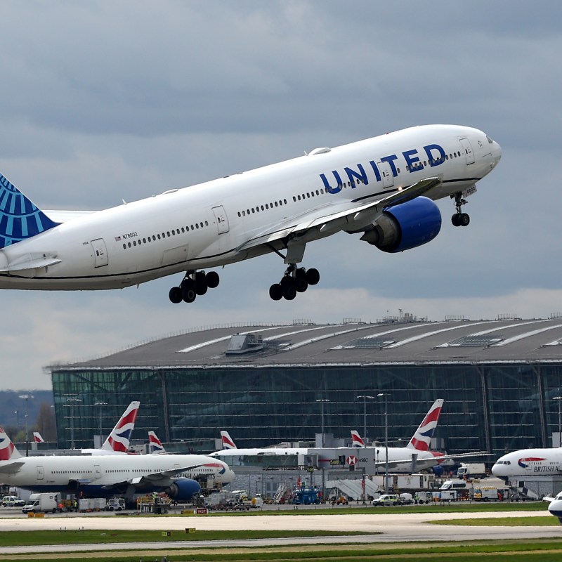 United Airlines Hikes Baggage Fees on All Flights