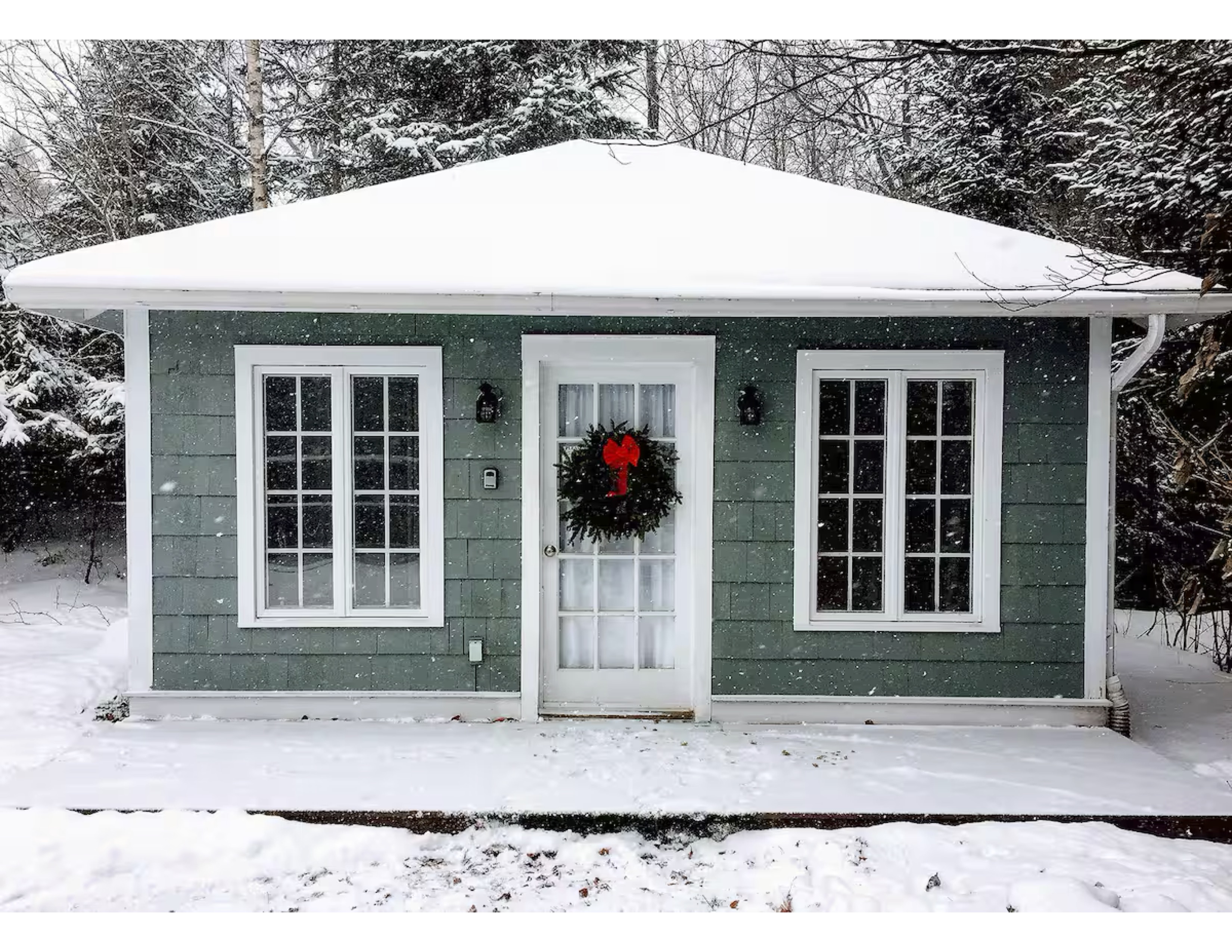 9 Airbnbs in Lake Placid, New York: Cottages, Studios, & More